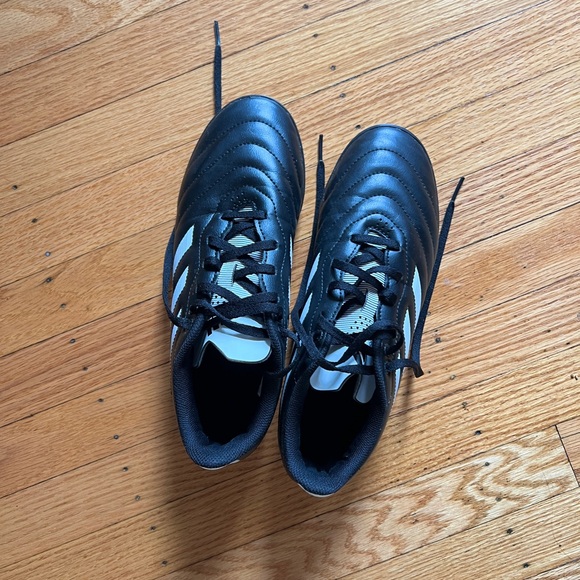 Adidas Unisex Turf Soccer shoe - Picture 4 of 5